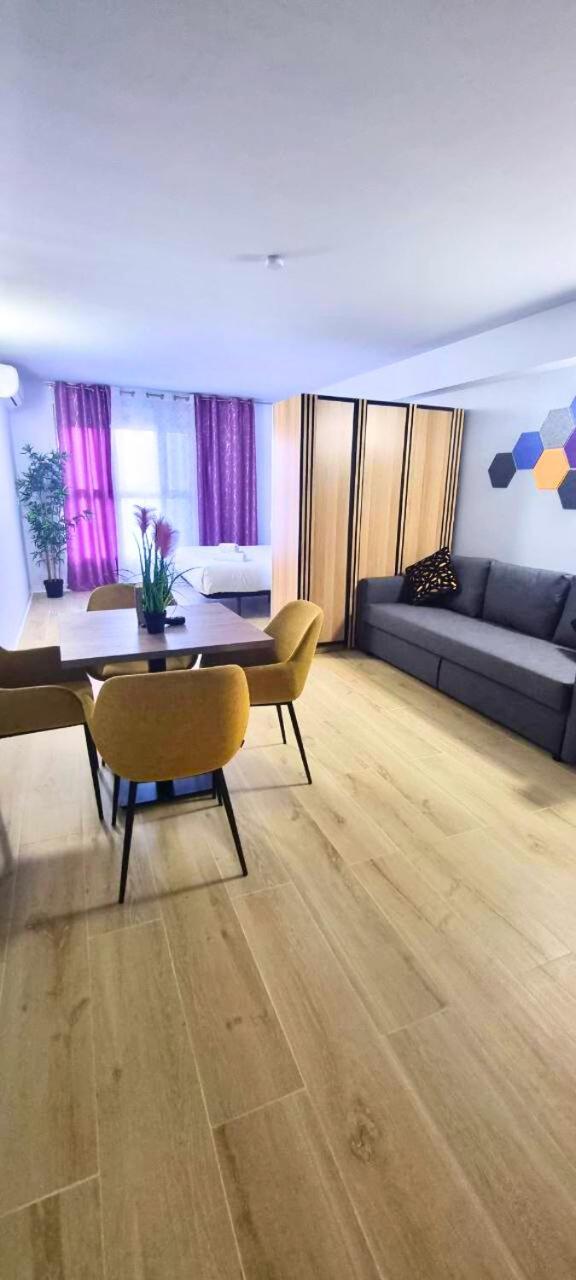 Ynfinity Aparthotel Valencia Buitenkant foto